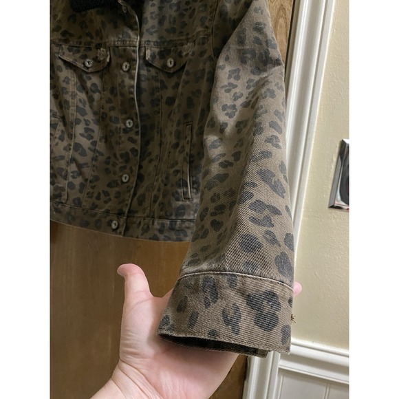 Rock and Republic Denim Jacket Size Small Leopard Print Faux Fur Collar Cheetah - Picture 8 of 14
